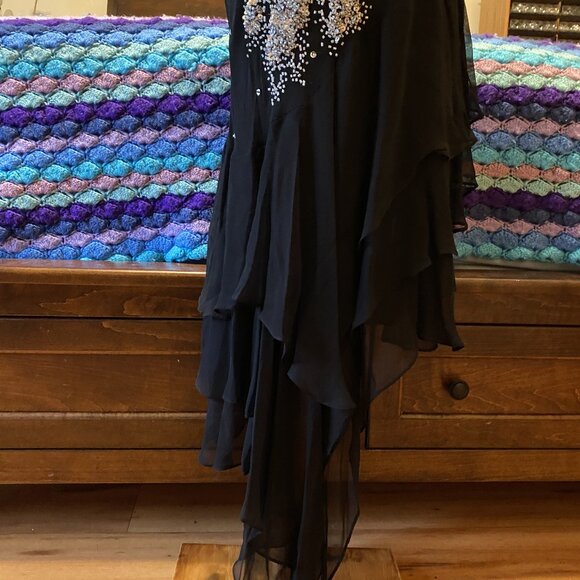 #37) Evening Gown: Siren’s Call - Picture 4 of 11